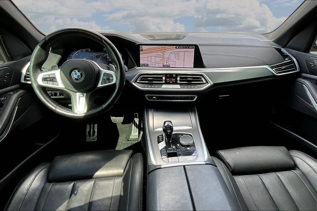 Used 2021 BMW X5 sDrive40i w/ M Sport Package RWD image 7