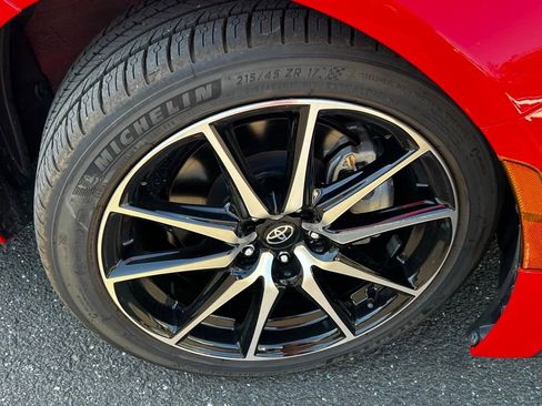 Used 2024 Toyota GR86 image 11