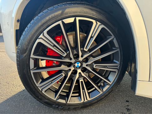 Used 2024 BMW X1 M35i w/ Premium Package image 11