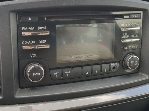 Used 2014 Nissan Quest SV FWD image 17