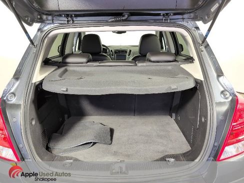 Used 2016 Chevrolet Trax LT w/ LT Sun and Sound Package image 9