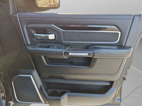 Used 2019 RAM 2500 Laramie image 13