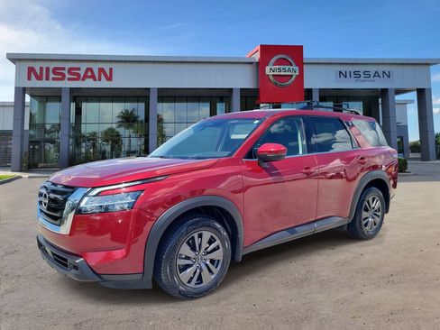 Used 2022 Nissan Pathfinder SV AWD/4WD image 5