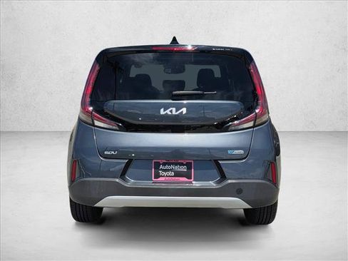 Used 2023 Kia Soul EX FWD image 7