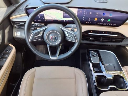 Used 2025 Buick Enclave Preferred FWD image 6