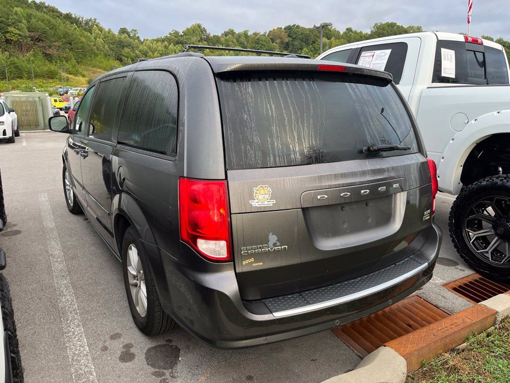 Used 2016 Dodge Grand Caravan SXT w/ UConnect Hands-Free Group FWD image 5