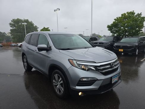 Used 2017 Honda Pilot EX-L image 2