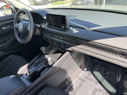 Certified 2024 Honda Accord EX image 22