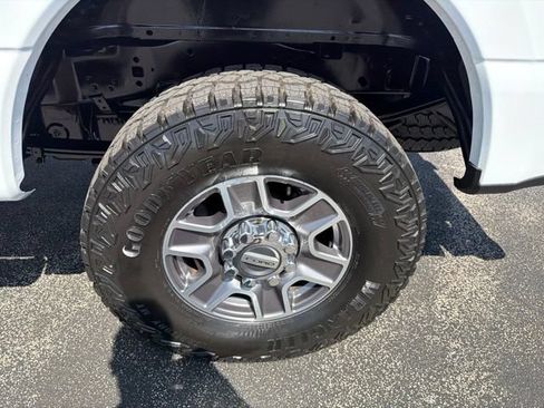 Used 2024 Ford F250 Lariat AWD/4WD image 33