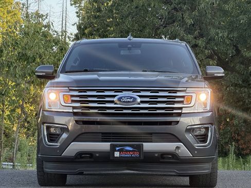 Used 2019 Ford Expedition Limited w/ Equipment Group 301A AWD/4WD image 2