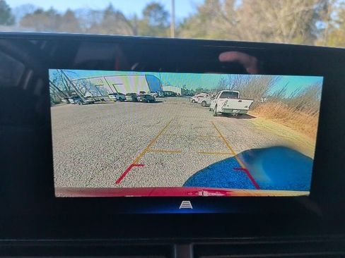 Certified 2025 Chevrolet Trax LT w/ Driver Confidence Package image 26