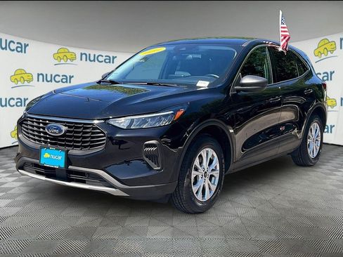 Used 2024 Ford Escape Active AWD/4WD image 3