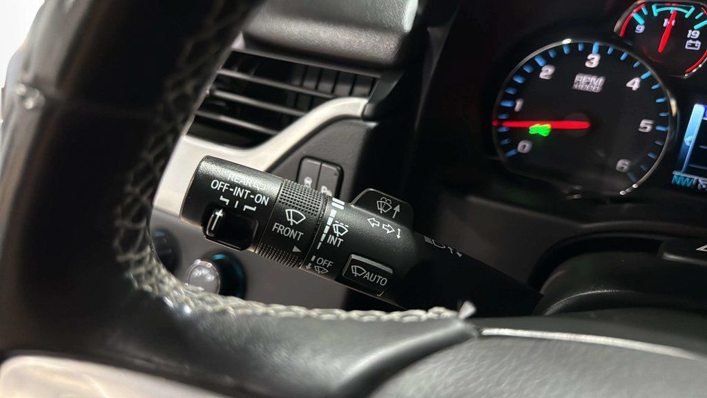 Used 2020 GMC Yukon SLE AWD/4WD image 33