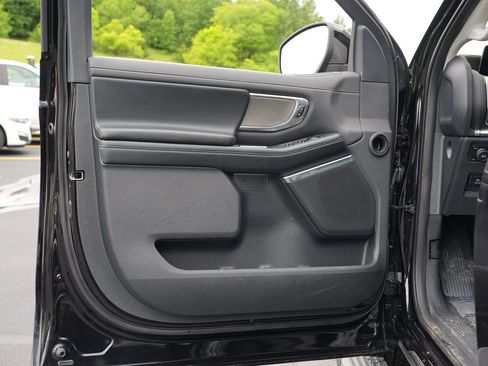Used 2025 Ford Expedition Platinum AWD/4WD image 14