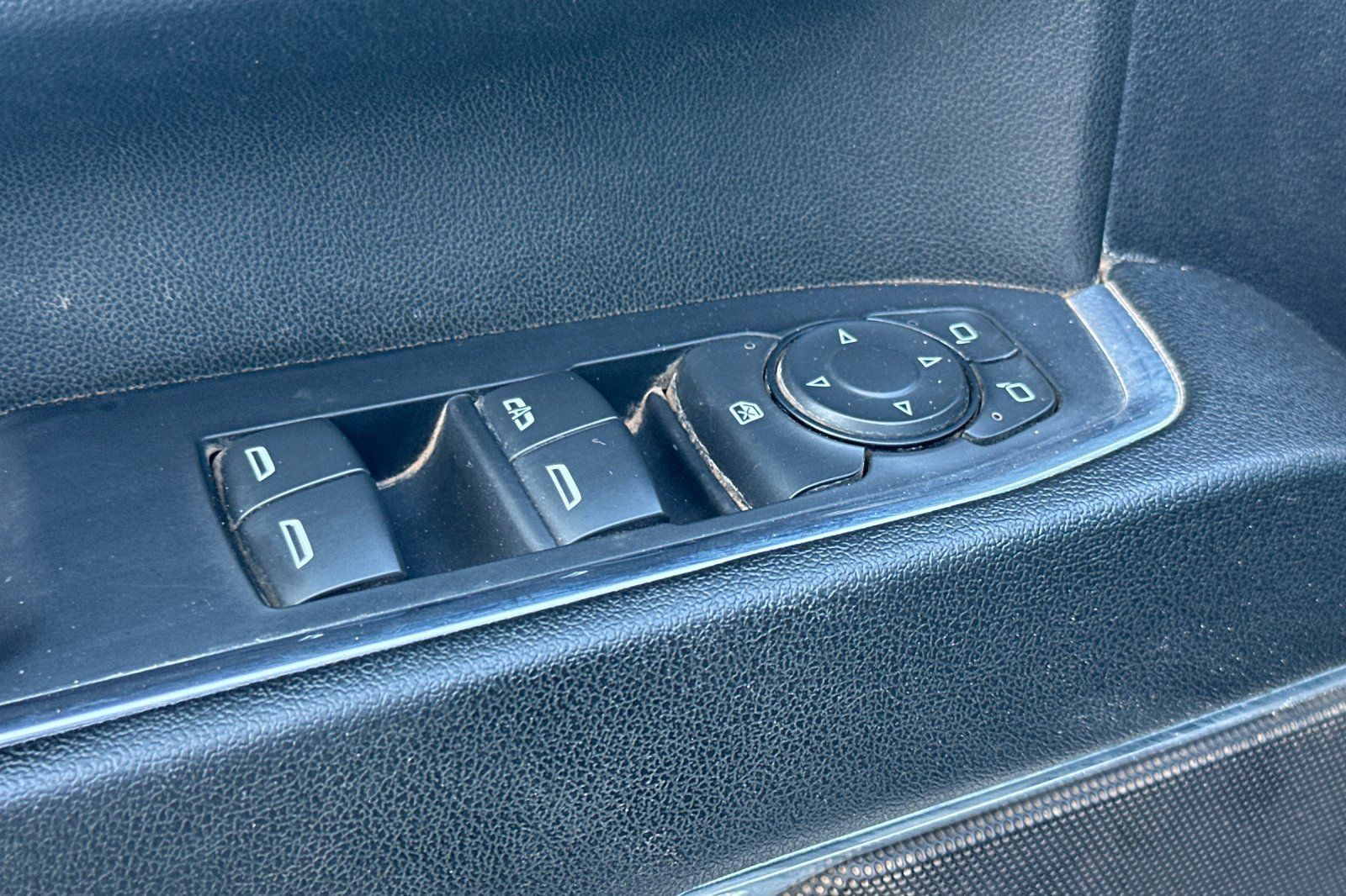Used 2024 Chevrolet Silverado 2500 LT AWD/4WD image 12