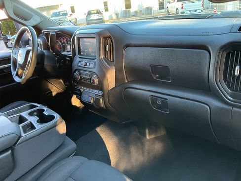 Used 2024 Chevrolet Silverado 2500 Custom w/ Custom Value Package image 18