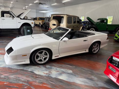 Used 1991 Chevrolet Camaro Z28 RWD image 22