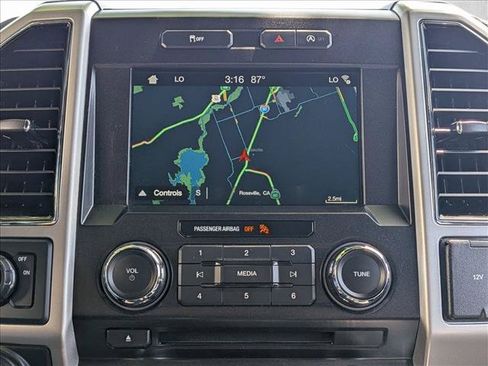 Used 2018 Ford F150 Lariat RWD image 14