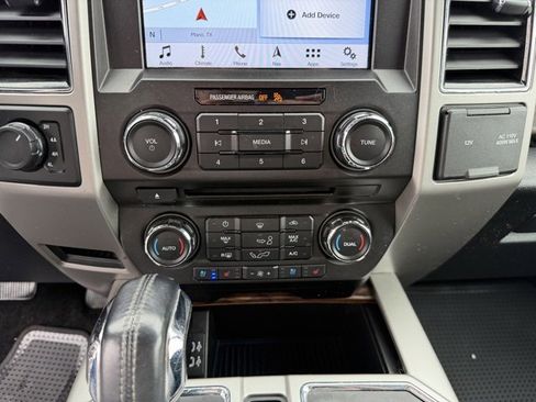 Used 2018 Ford F150 Lariat image 18