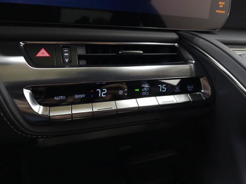 Certified 2024 Lexus LC 500 Coupe image 25