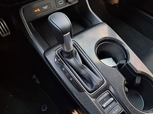 Used 2024 Honda Civic Sport image 10