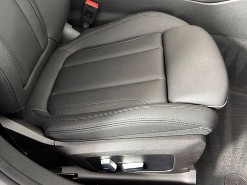 Used 2021 BMW 330i Sedan w/ M Sport Package image 33