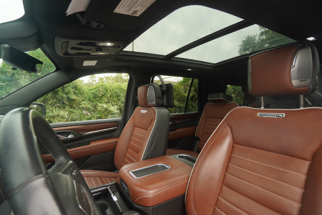Used 2023 GMC Yukon Denali Ultimate AWD/4WD image 20