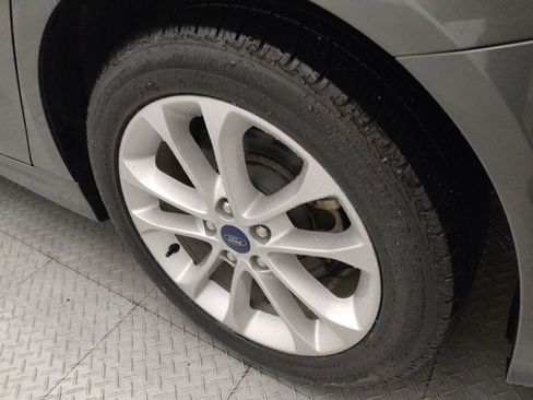 Used 2020 Ford Fusion SE FWD image 31