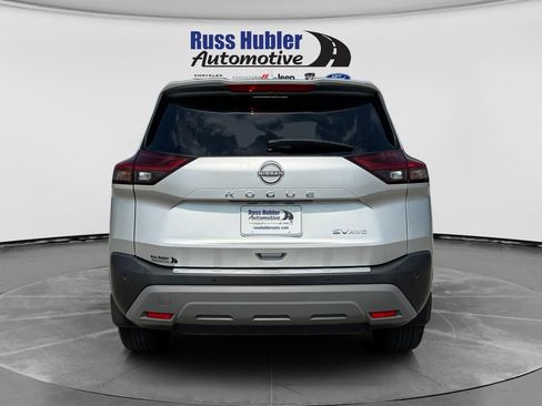 Used 2023 Nissan Rogue SV AWD/4WD image 4