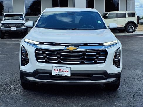 Used 2025 Chevrolet Equinox LT FWD image 2