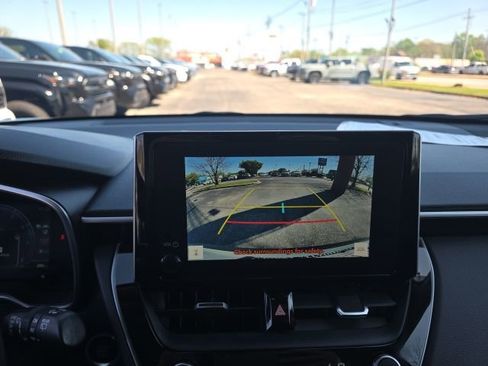 Used 2023 Toyota Corolla Cross XLE w/ Convenience Package image 20