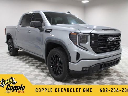 Used 2025 GMC Sierra 1500 Elevation image 1