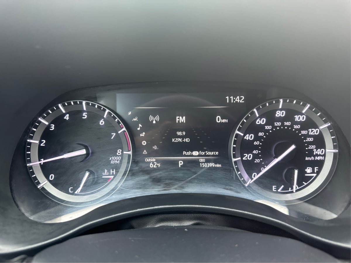 Used 2020 Toyota Highlander XLE AWD/4WD image 17