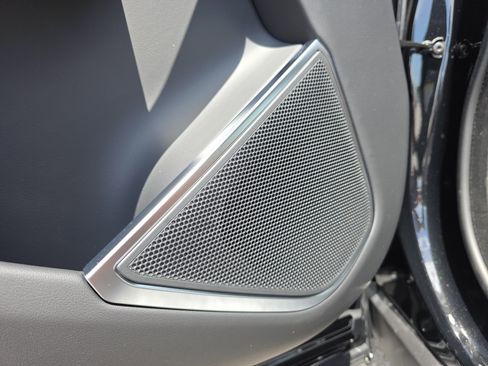 New 2026 Jaguar F-PACE R-Dynamic S image 21