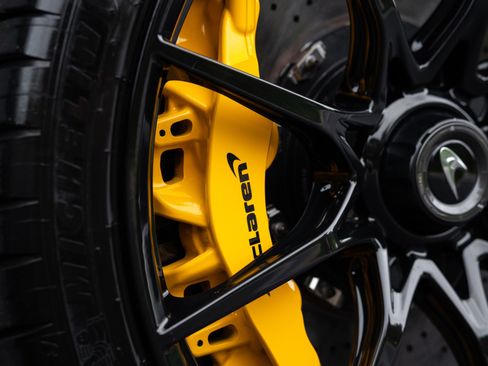 Used 2019 McLaren Senna image 10