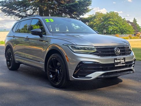 Used 2023 Volkswagen Tiguan SE R-Line FWD image 8