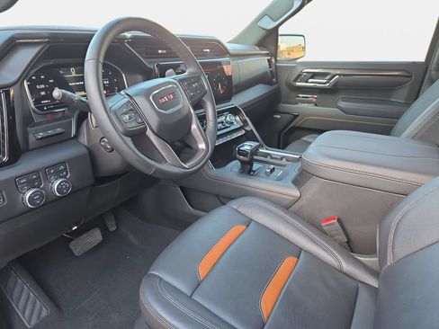 Used 2025 GMC Sierra 1500 AT4 w/ AT4 Premium Package AWD/4WD image 16