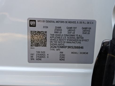 Used 2024 Chevrolet Equinox EV LT w/ LPO, Blackout Package image 39