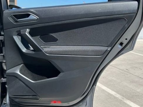 Used 2021 Volkswagen Tiguan S image 16