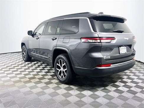 Used 2024 Jeep Grand Cherokee L Limited image 3