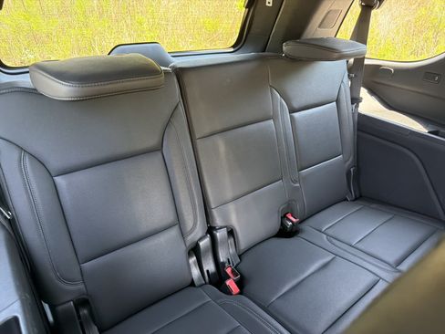 Used 2024 Chevrolet Tahoe LT AWD/4WD image 16