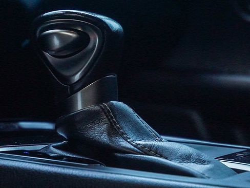 Used 2022 Lexus UX 200 image 37