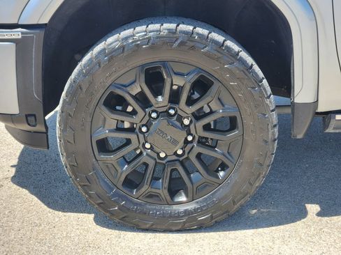 Used 2024 GMC Sierra 2500 Denali Ultimate AWD/4WD image 10