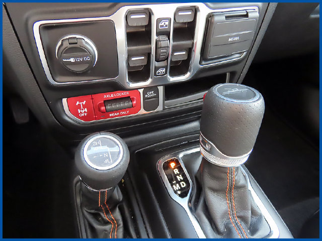 Used 2023 Jeep Gladiator Mojave w/ Cold Weather Group AWD/4WD image 20