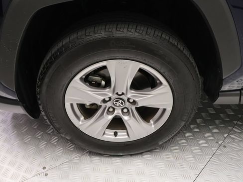 Used 2025 Toyota RAV4 XLE w/ Convenience Package FWD image 4