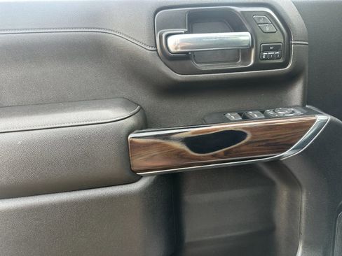 Used 2023 GMC Sierra 3500 SLT w/ SLT Premium Package image 11