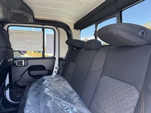New 2026 Jeep Gladiator Mojave AWD/4WD image 17