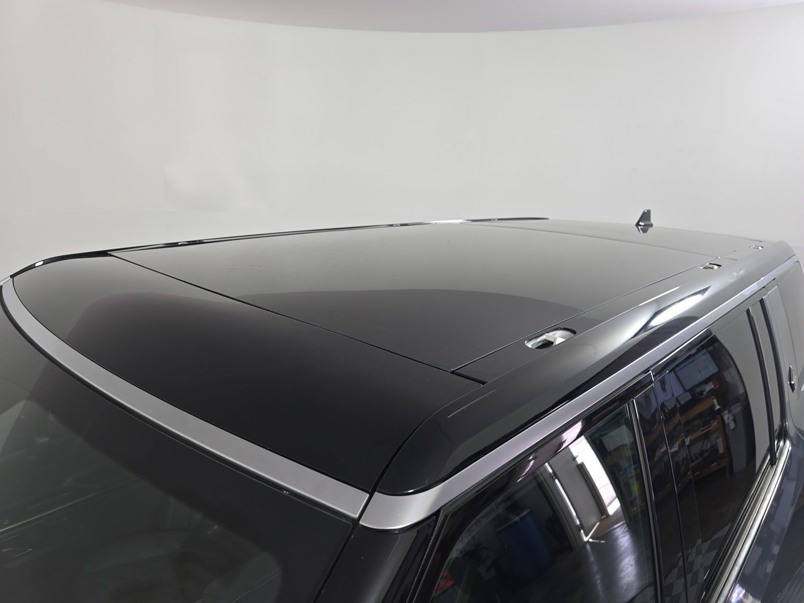 Used 2022 Rivian R1S Launch Edition Quad AWD/4WD image 13
