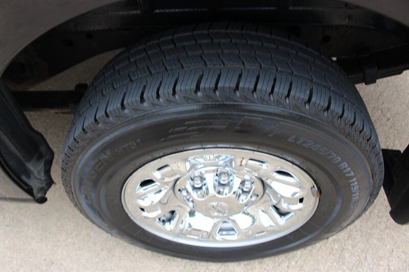 Used 2015 Nissan NV 3500 SL w/ Technology Package RWD image 43