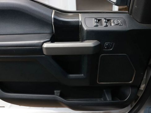 Used 2018 Ford F150 Raptor w/ Equipment Group 802A Luxury image 45